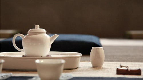 這一杯茶,敬自己,也敬你們